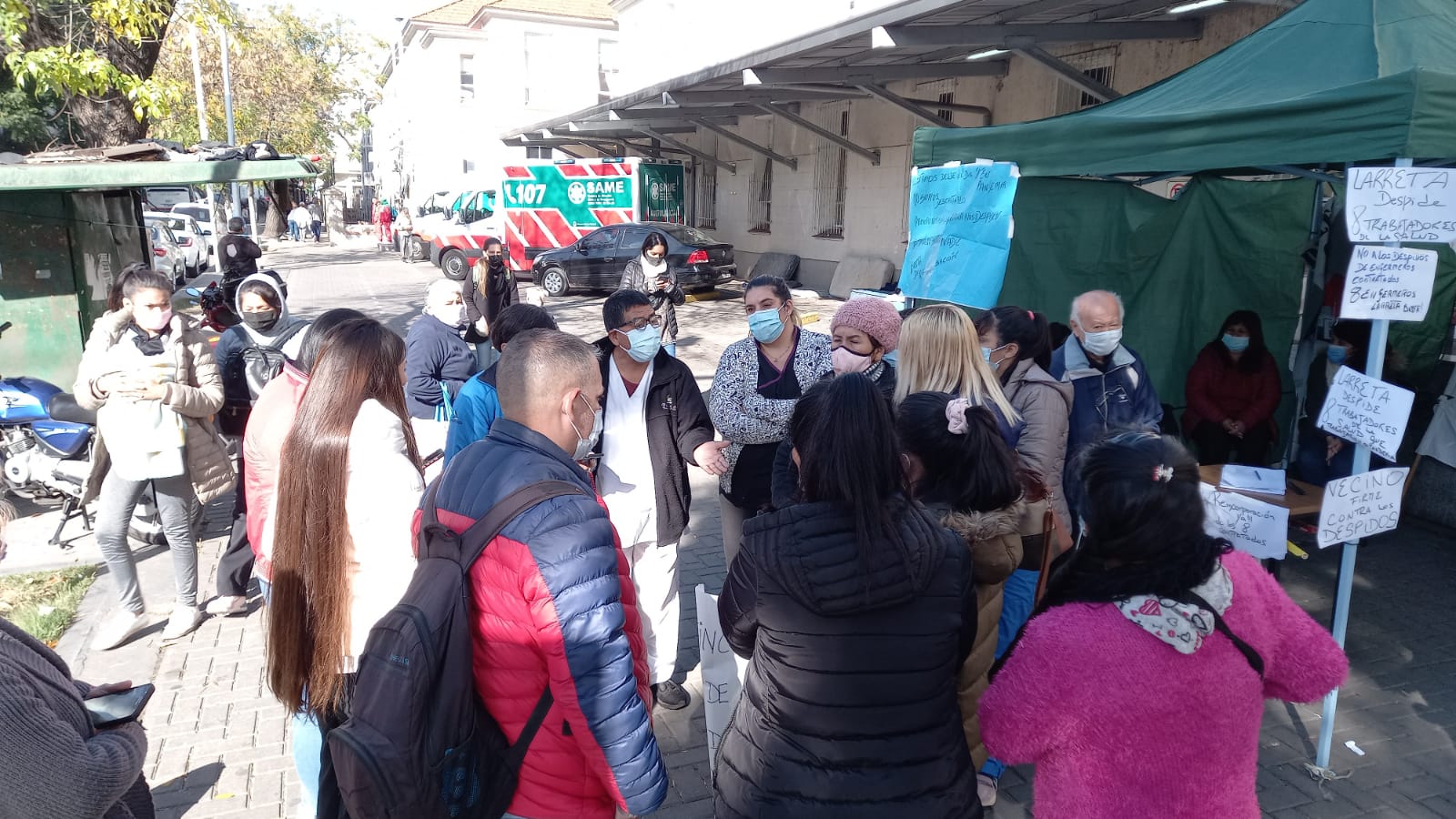 Hospital Ramos Mejía: acampe y protesta ante el despido de siete enfermeras  contratadas en pandemia – Diario CEMBA