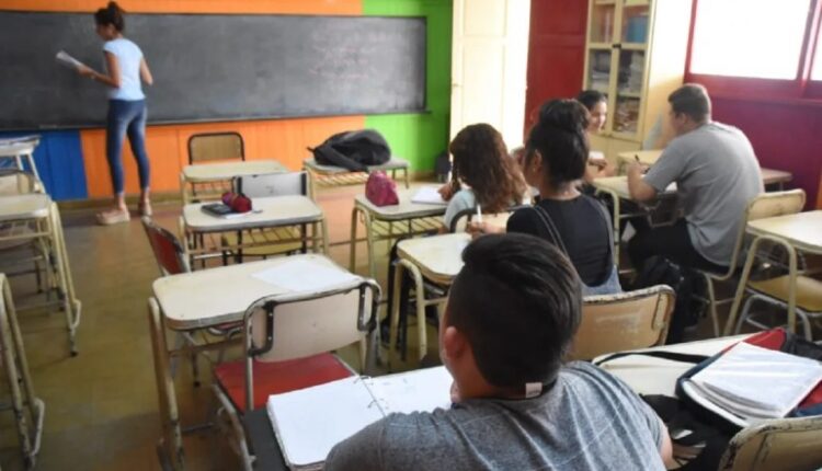 La Ciudad dará una ayuda económica a los alumnos de escuelas privadas subvencionadas